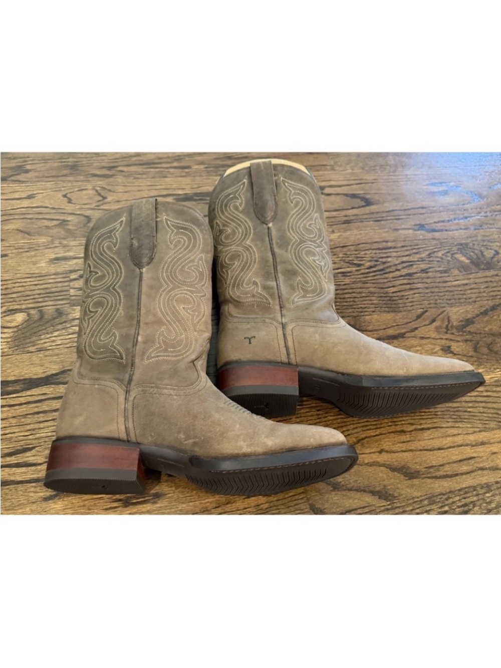 Brand new beautiful boots - Picture 6 of 8